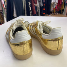 Load image into Gallery viewer, Adidas gazelle sneakers 10
