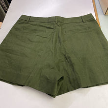 Load image into Gallery viewer, Banana Republic linen shorts 16 NWT
