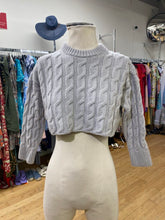 Load image into Gallery viewer, Babaton cropped sweater 2XS
