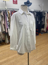 Load image into Gallery viewer, Banana Republic shirt S
