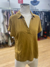 Load image into Gallery viewer, Banana Republic linen top XS
