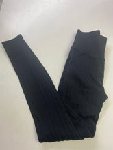 Load image into Gallery viewer, ALO ribbed Leggings S
