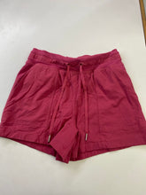 Load image into Gallery viewer, Lululemon shorts 6
