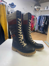 Load image into Gallery viewer, Rieker boots 39

