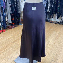 Load image into Gallery viewer, Club Monaco satin skirt 2
