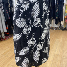 Load image into Gallery viewer, St. Martins dress 34
