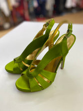Load image into Gallery viewer, Nine West sparkly sole heels 7.5
