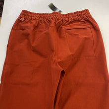 Load image into Gallery viewer, Lululemon pull on pants M

