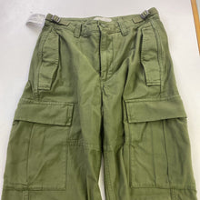 Load image into Gallery viewer, TNA cargo pants 2
