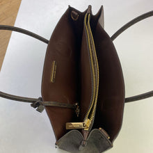 Load image into Gallery viewer, Michael Kors tote w strap
