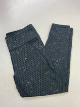 Load image into Gallery viewer, Sweaty Betty crop leggings L
