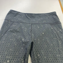 Load image into Gallery viewer, Sweaty Betty crop leggings L
