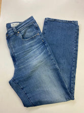 Load image into Gallery viewer, AG Jeans Brinley Jeans 30
