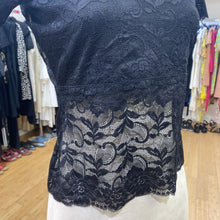 Load image into Gallery viewer, Guess lace top NWT M
