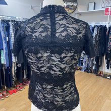Load image into Gallery viewer, Guess lace top NWT M
