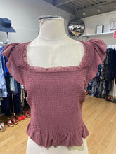 Load image into Gallery viewer, Wilfred smocked top M
