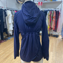 Load image into Gallery viewer, Lululemon light jacket 6
