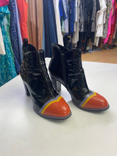 Load image into Gallery viewer, John Fluevog boots 9
