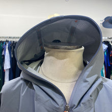 Load image into Gallery viewer, Save The Duck rain jacket NWT M/L
