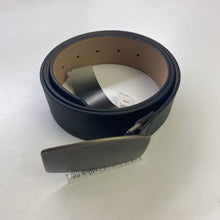 Load image into Gallery viewer, Gap leather belt NWT XL
