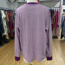 Load image into Gallery viewer, Supreme striped top XL
