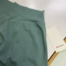 Load image into Gallery viewer, Lululemon Skort 12
