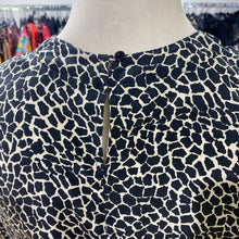 Load image into Gallery viewer, S.L.B. Vintage silk top S
