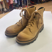 Load image into Gallery viewer, Sorel boots 7/38
