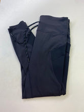 Load image into Gallery viewer, Lululemon leggings 10
