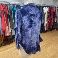 Load image into Gallery viewer, Velvet Heart tie dye shirt M

