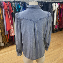 Load image into Gallery viewer, Rails (Outlet) shirt S
