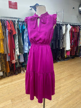 Load image into Gallery viewer, Banana Republic (outlet) dress 2

