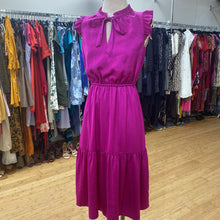 Load image into Gallery viewer, Banana Republic (outlet) dress 2
