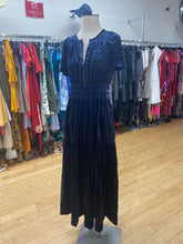 Load image into Gallery viewer, Anthropologie velour dress S NWT
