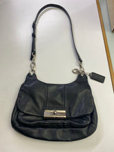 Load image into Gallery viewer, Coach handbag
