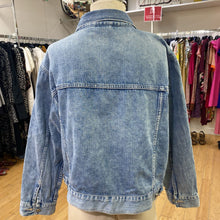 Load image into Gallery viewer, Gap denim jacket XL
