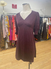 Load image into Gallery viewer, Quince Silk dress XS
