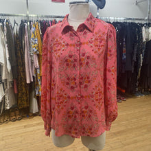 Load image into Gallery viewer, Pink floral top

