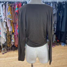 Load image into Gallery viewer, Lululemon top M
