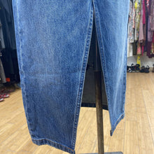 Load image into Gallery viewer, Denim Forum denim skirt 24
