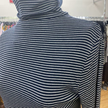 Load image into Gallery viewer, Levis striped top L
