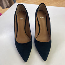 Load image into Gallery viewer, Boss patent pumps 38
