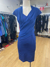 Load image into Gallery viewer, Reiss dress 4
