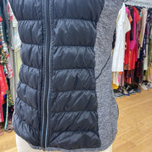 Load image into Gallery viewer, Lululemon reversible vest 6

