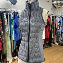 Load image into Gallery viewer, Lululemon reversible vest 6
