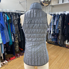 Load image into Gallery viewer, Lululemon reversible vest 6
