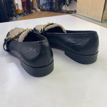 Load image into Gallery viewer, Vince Camuto faux shearling detail loafers 9
