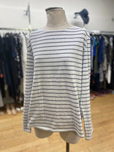Load image into Gallery viewer, Saint James striped t-shirt L

