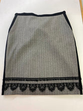 Load image into Gallery viewer, Weekend Max Mara wool skirt 4
