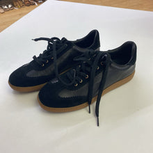 Load image into Gallery viewer, The Wishbone Collection sneakers 10 NWT
